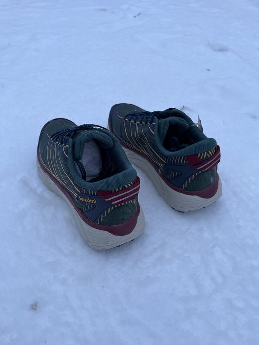 Чоловічі кросівки