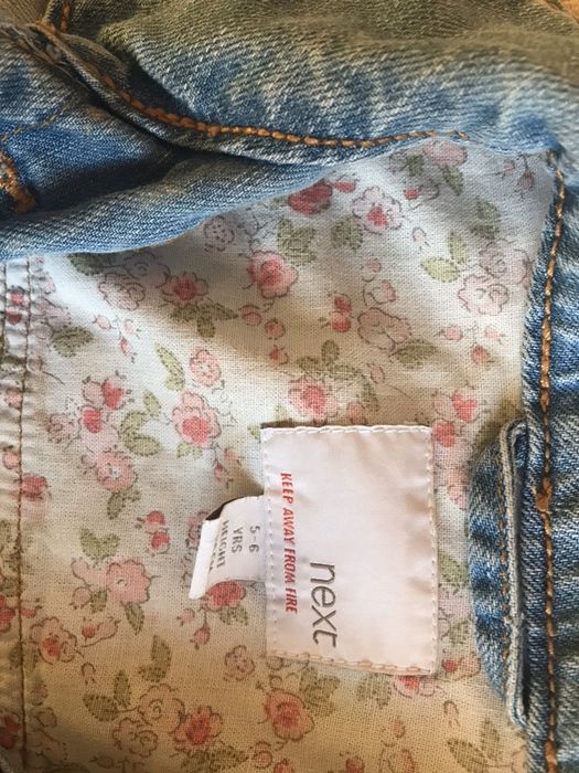 Saias e casaca de ganga 4 a 5 anos, portes grátis