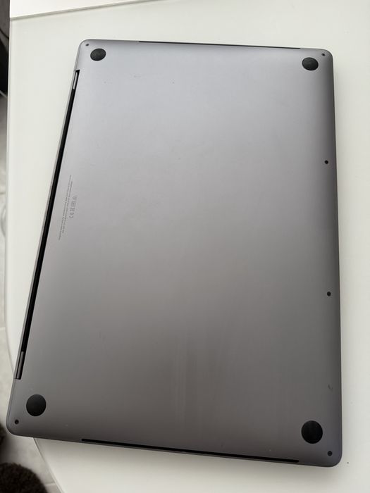 Macbook pro 16 2019 intel core i9-8ми ядерний 16gb 1tb ssd