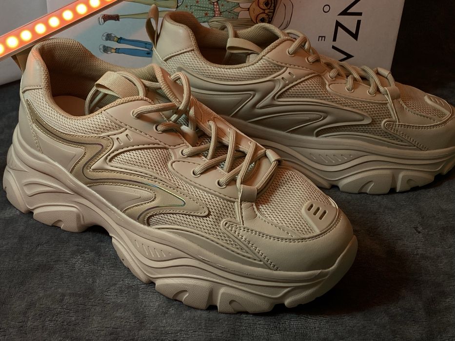 Кросівки  Нові Lonza