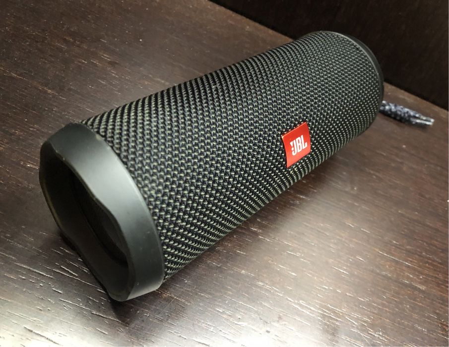 JBL Flip 4 Bluetooth | Som Potente, Resist. à Água, Excelente Estado