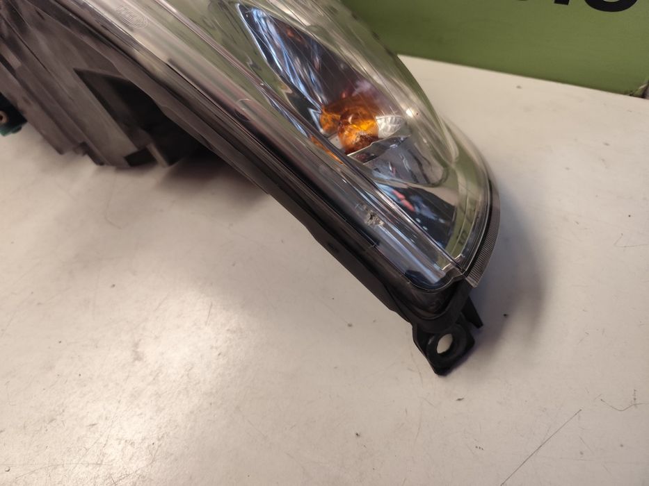Renault Master III - Farol Direito - Ff936