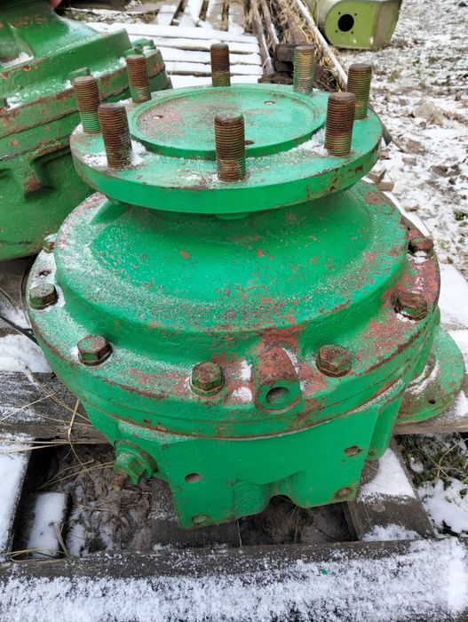 Редуктор бортовий лівий Дон 1500 МК-23М.04.000 (реставрація).