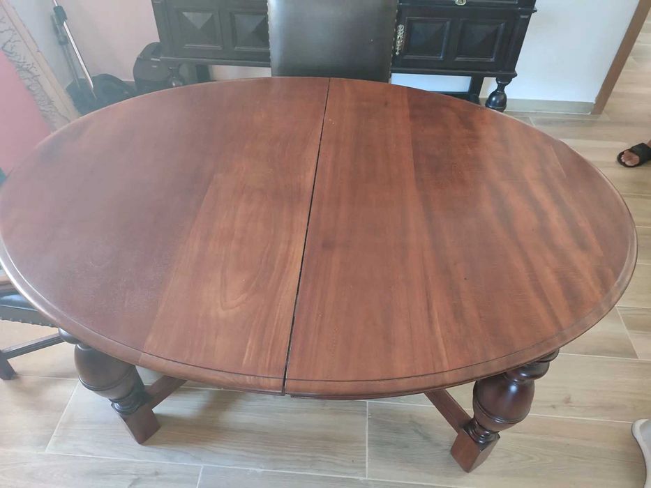 Mobília em pau preto com mais de 100 anos