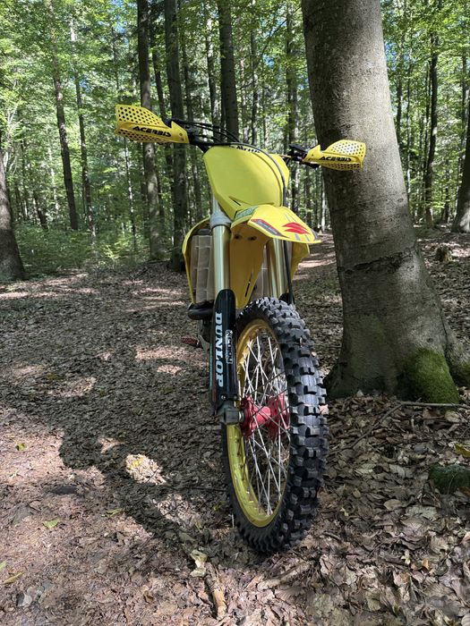Suzuki RMZ-450 2009 na wtrysku