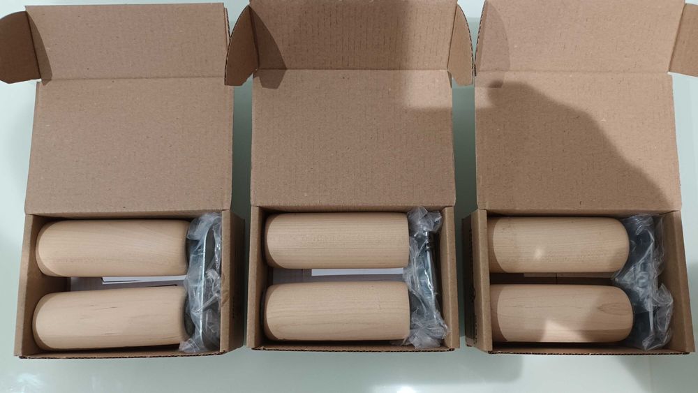 Pés de moveis IKEA (BESTA)