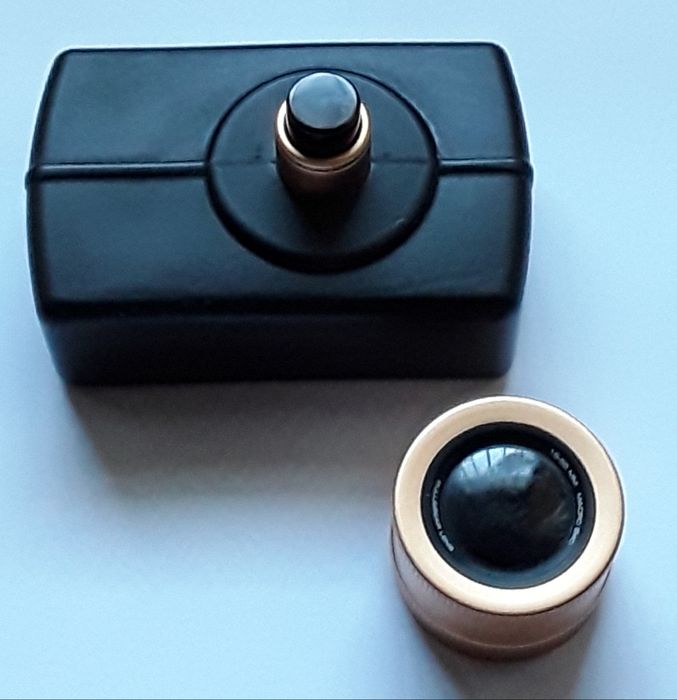 Frasco de perfume VAZIO formato máquina fotográfica para colecção