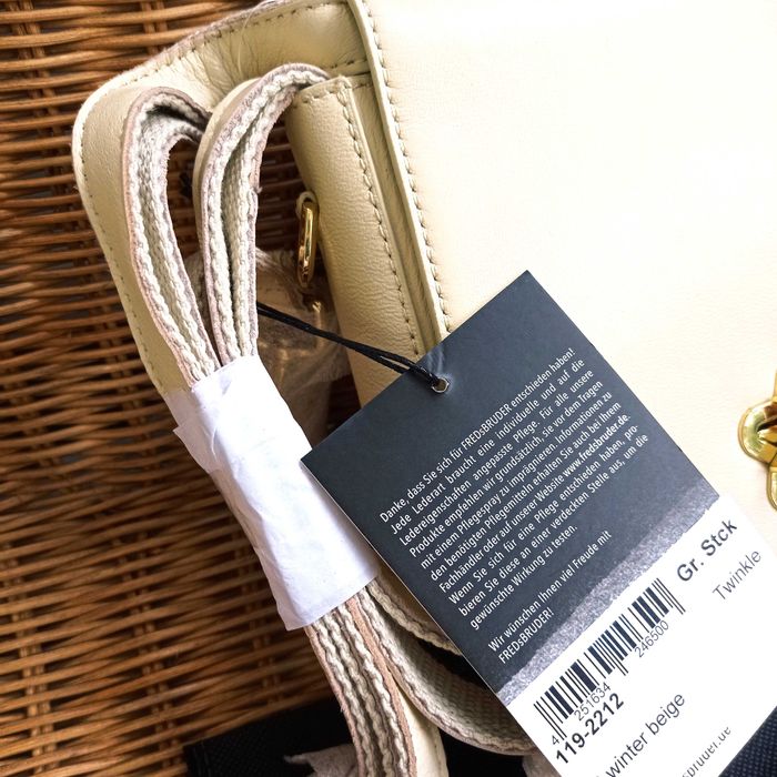 Nowa  skórzana  torebka Fredsbruder