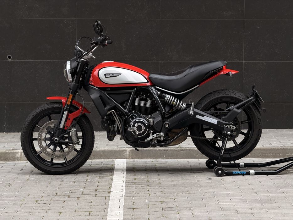 DUCATI SCRAMBLER 800 - Como Nova!