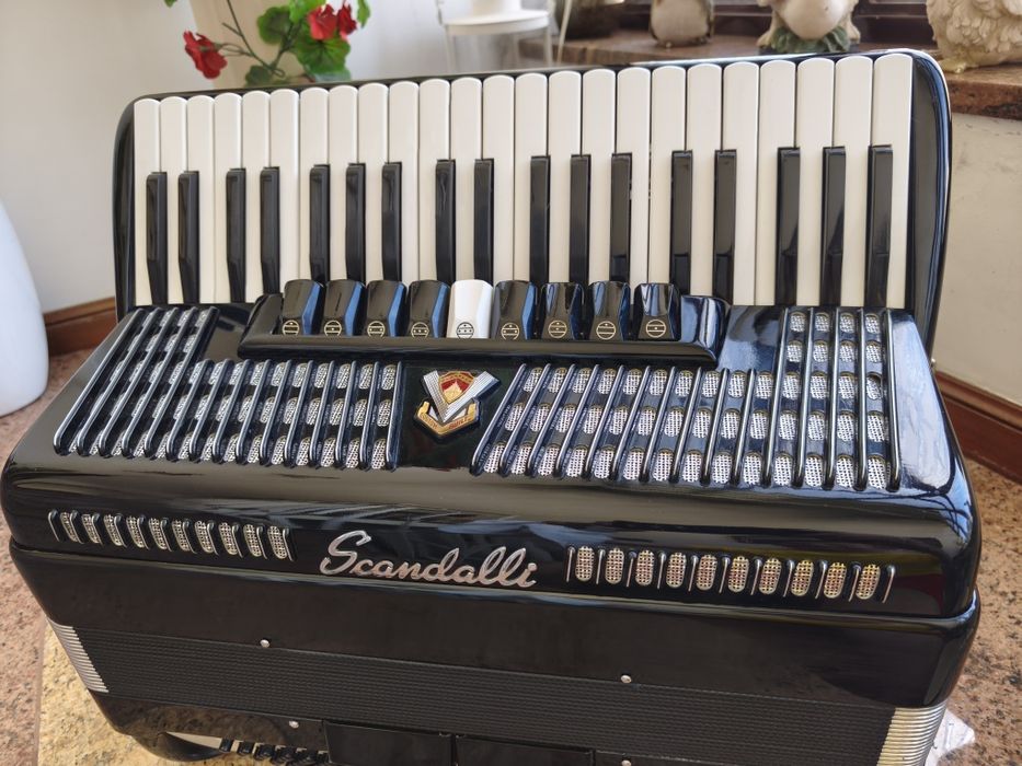 Acordeão Scandalli Musette 4 Voz