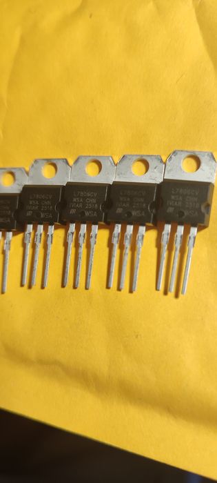 Лінійний стабілізатор напруги L7806CV вихід 6V