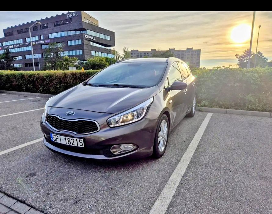 Samochód KIA CEED