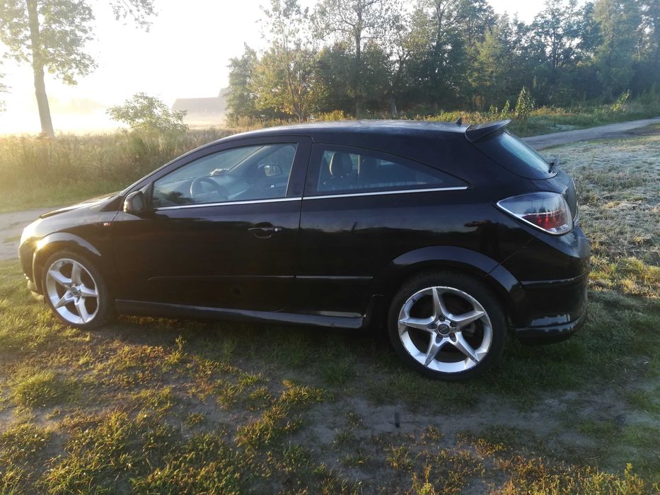 Opel Astra GTC 1 50KM