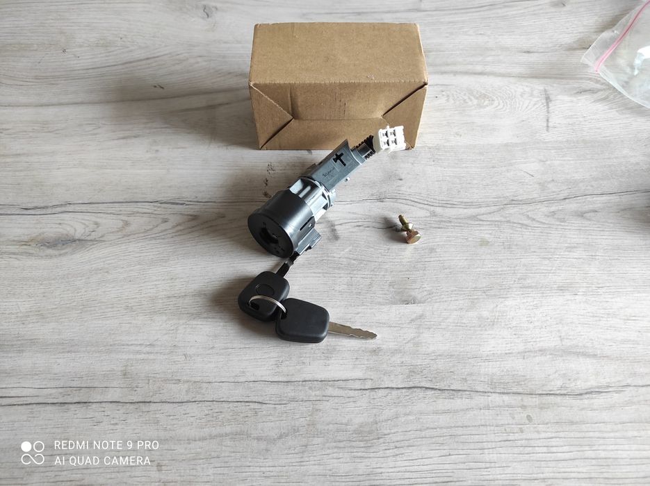 Замок запалювання зажигания ключ Peugeot 107 Citroen c1 Aygo Пежо 107