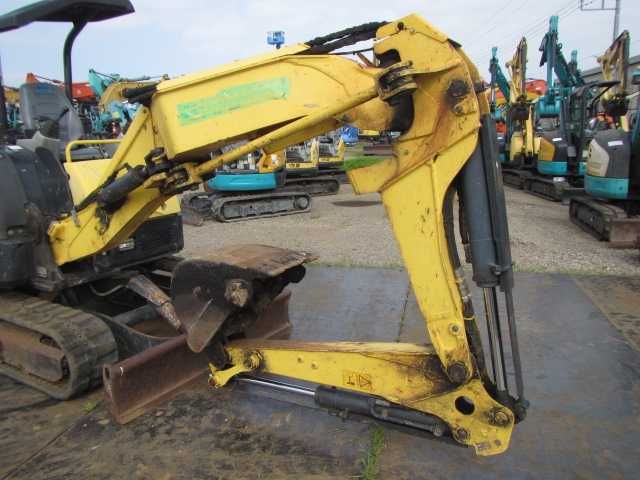 Гусеничный экскаватор Yanmar B3-6A