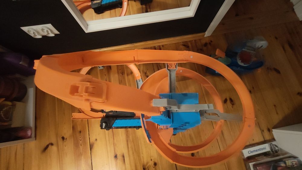 HOT WHEELS Podniebne Kraksy