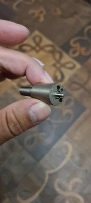 Распылители форсунок. Новые комплект 4 шт. Цена за всё.