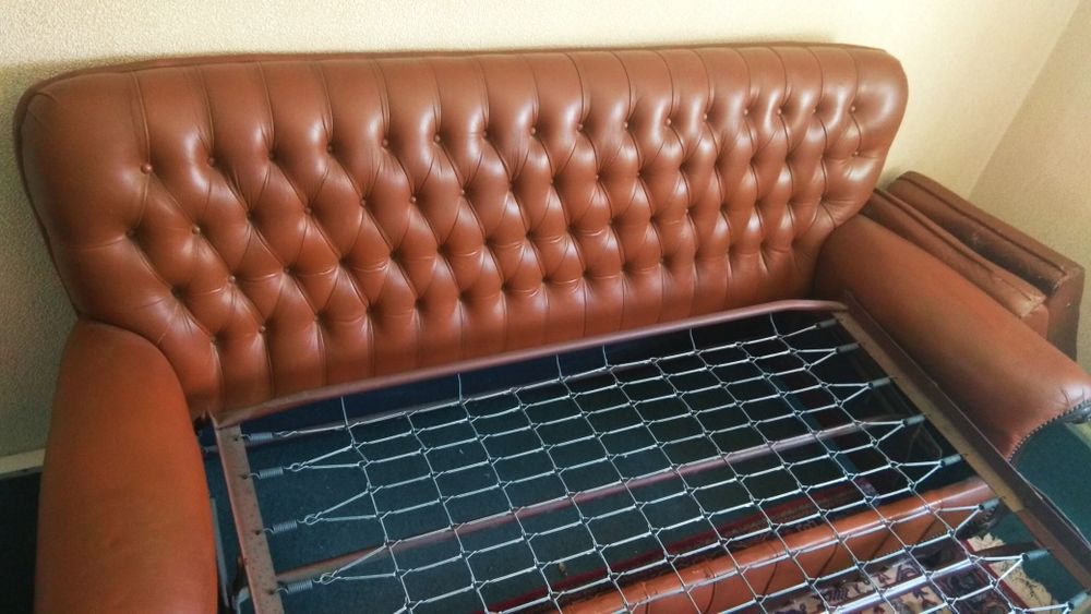 Sofá cama Vintage em pele