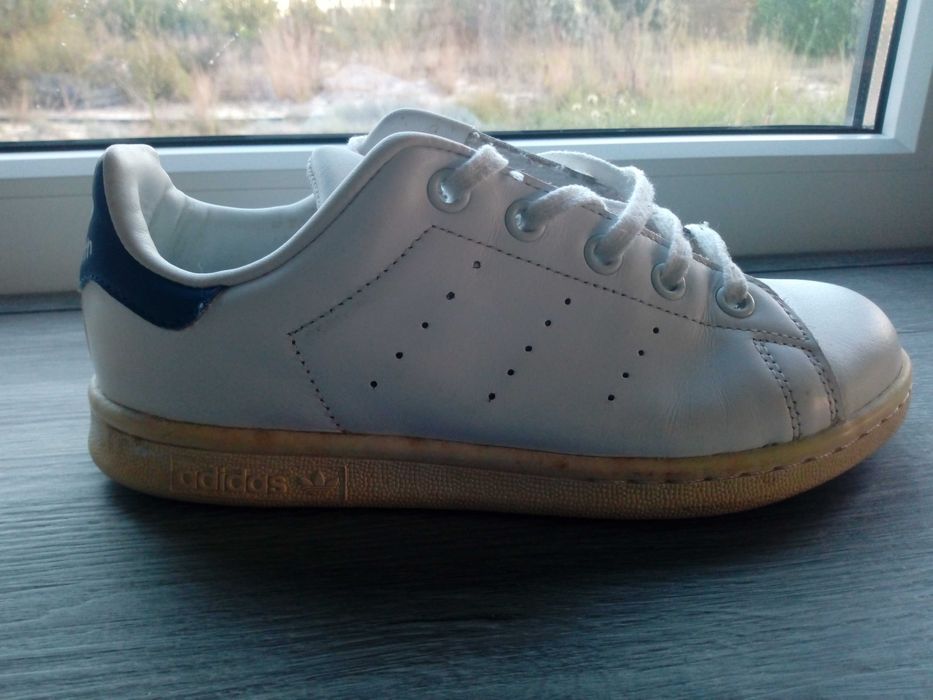 Sapatilhas Adidas tamanho 35