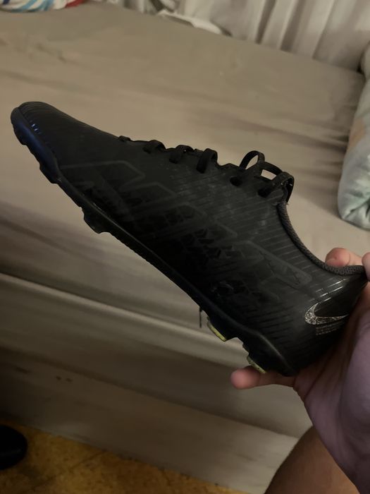 Par de chuteiras Nike Mercurial usadas tamanho 38,5