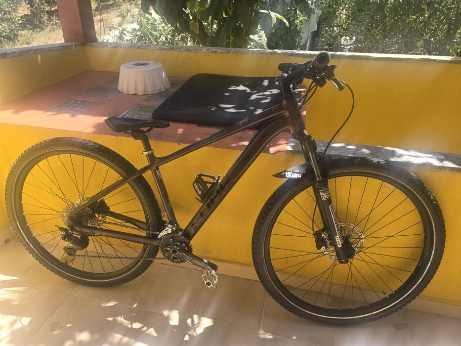 Bicicleta BTT Cube Access Race 29" (Transmissão 2x11 e Suspensão RockShox)