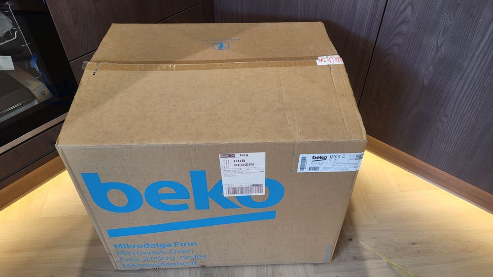 Kuchenka mikrofalowa BEKO BMCB25433X
