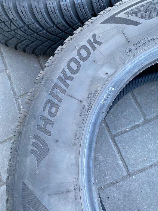 Продам зимнюю резину Hankook Winter IceptRS3 215 65 R16