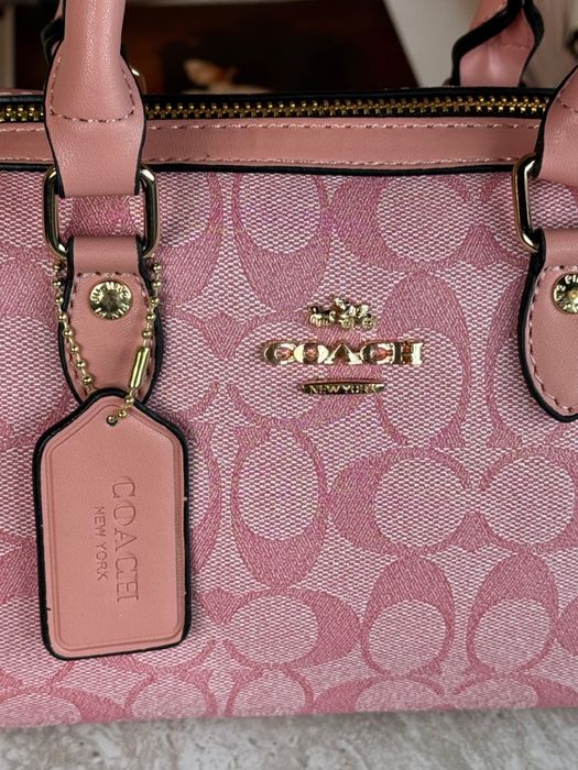 Сумка Coach Mini Rowan Crossbody  In Signature  розова