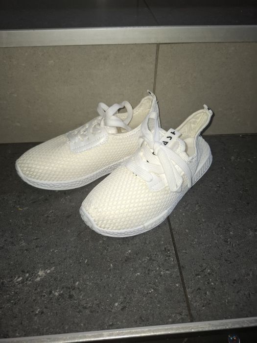 Buty trampki lekkie siatka r. 34