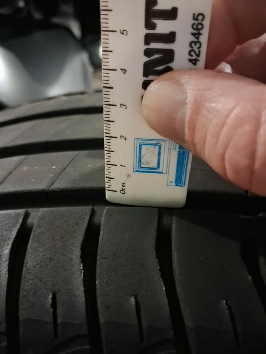 Vendo pneus Usados 215/55 R16