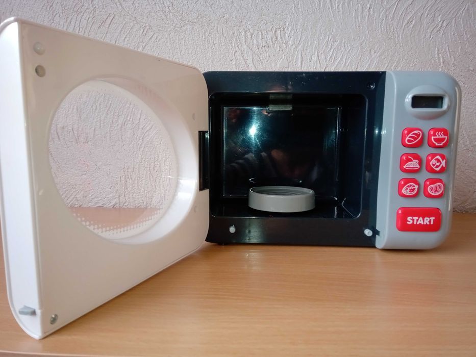 Zabawkowa kuchenka mikrofalowa