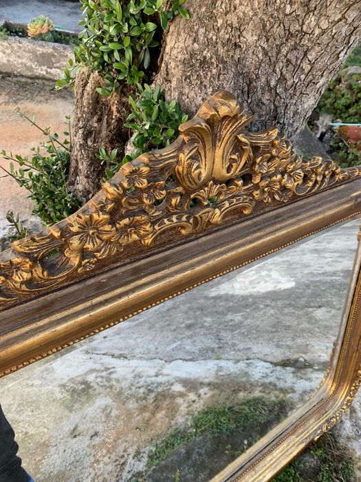 Selling an antique mirror64586103690242122