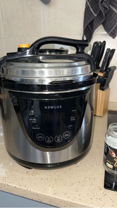 Panela de pressao eletrica