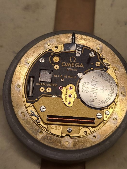 Złoty zegarek Omega