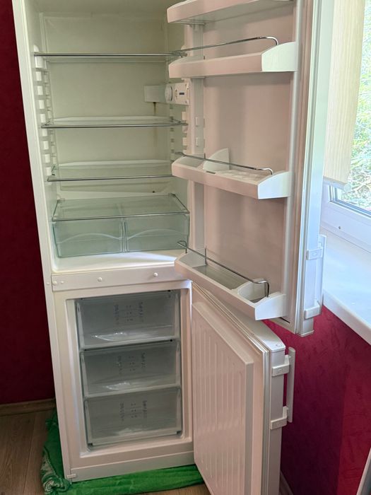 Продам холодильник на Посёлке Котовского