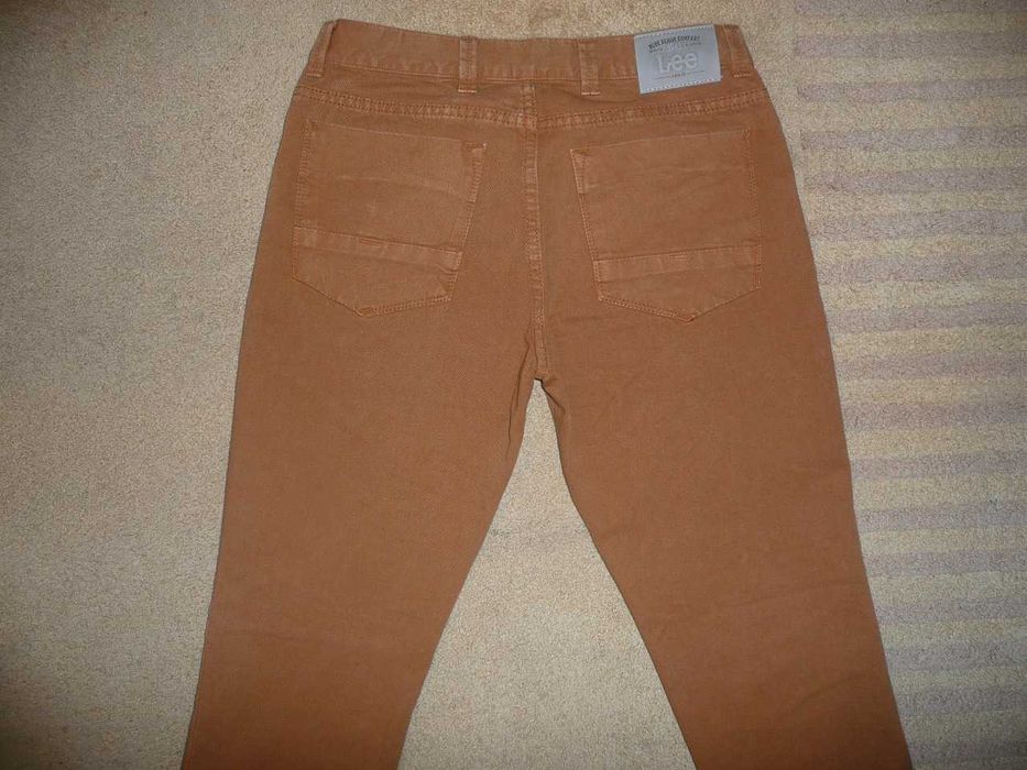 Spodnie dżinsy LEE W32/L32=42,5/109cm BRĄZOWE