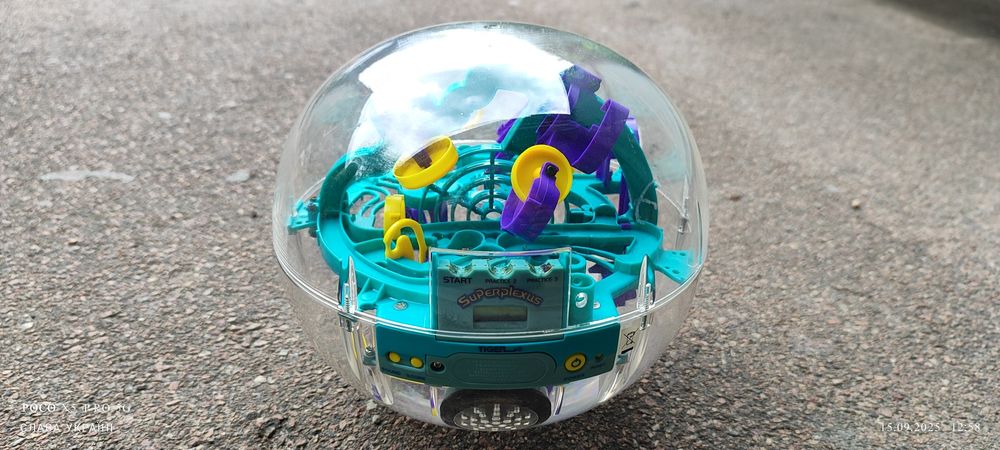 3D головоломка у вигляді лабіринту