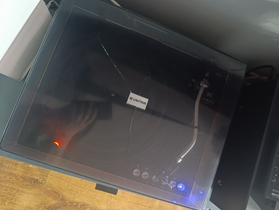 Gramofon Daniel UNITRA z wkładką i igłą