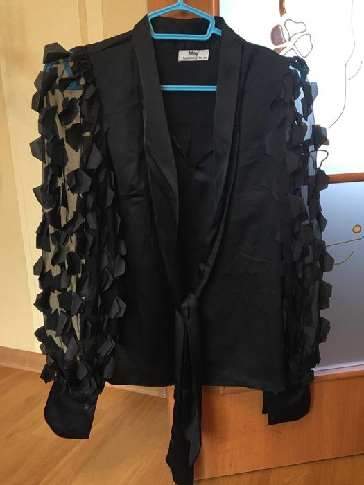 Блузка жіноча на довгий рукав