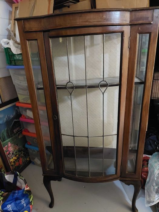 Vitrine ou armário de exposição inglês em nogueira