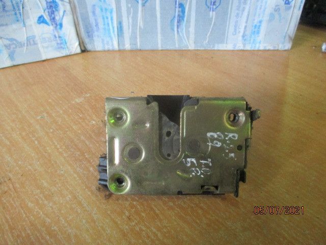 Fechadura / fecho porta trás direito RENAULT 25 (B29_)