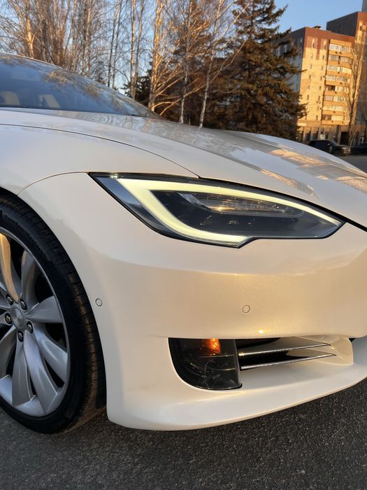 Tesla model S 75 квт
