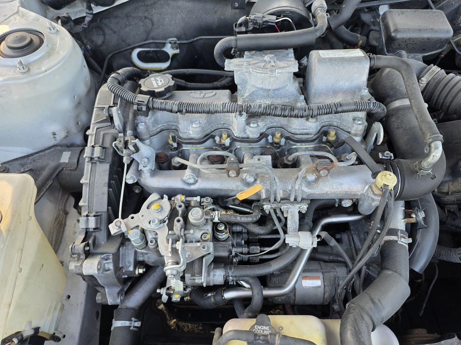 Toyota Corolla Star Van 2.0D 1993 – Incendiada traseira – Mecânica recente