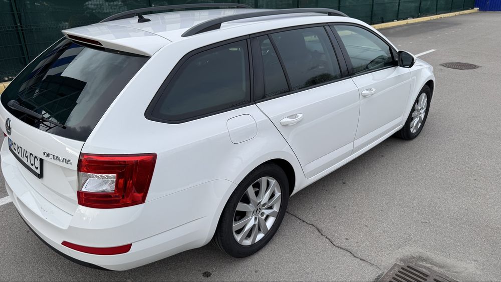 Skoda Octavia A7 1.8 (не крашена)