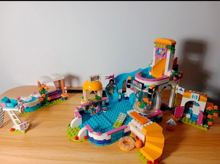 Lego friends basen