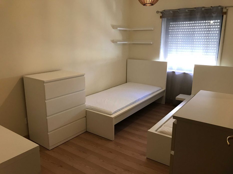 Quarto partilhado para duas 2 pessoas em Alfena
