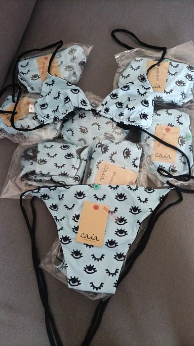 Bikini reversível CAIA, sem costuras novo. Tamanhos M e L.
