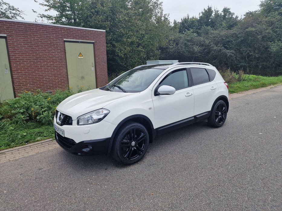 Nissan qashqai 2.0 2010 czarny matt