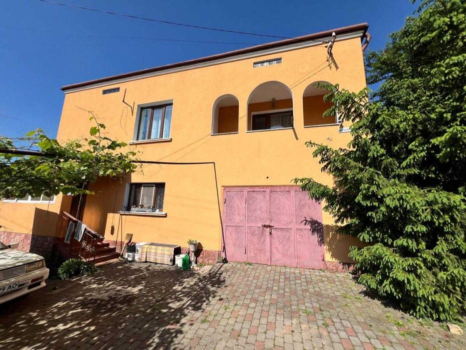 Продаж будинку біля Львова, Малечковичі