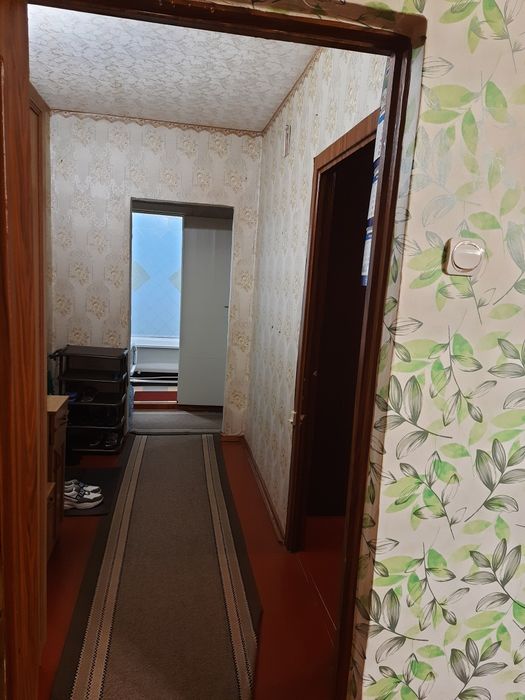 Срочно! Продаётся 2-х комнатная квартира на микрорайоне Солнечный.